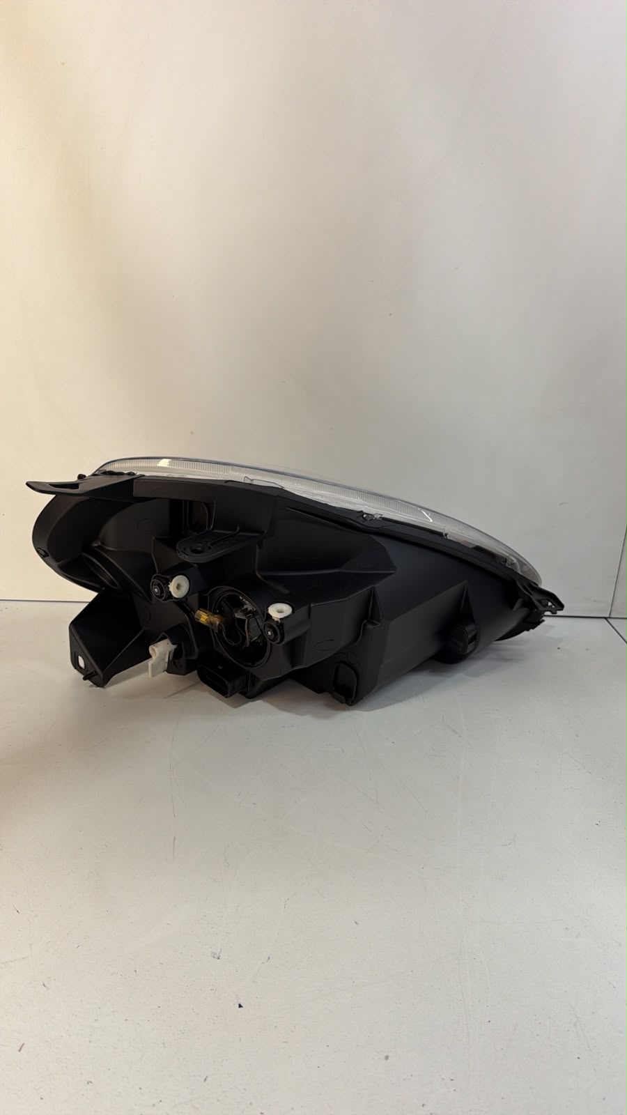 Farol Fiat Punto 2007 a 2012 Lado Esquerdo cromado original - foto 3 de 5
