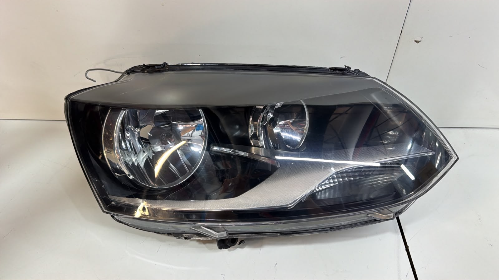 Farol Para Vw Fox Spacefox 2010 A 2014 Duplo Direito Arteb - foto 1 de 5