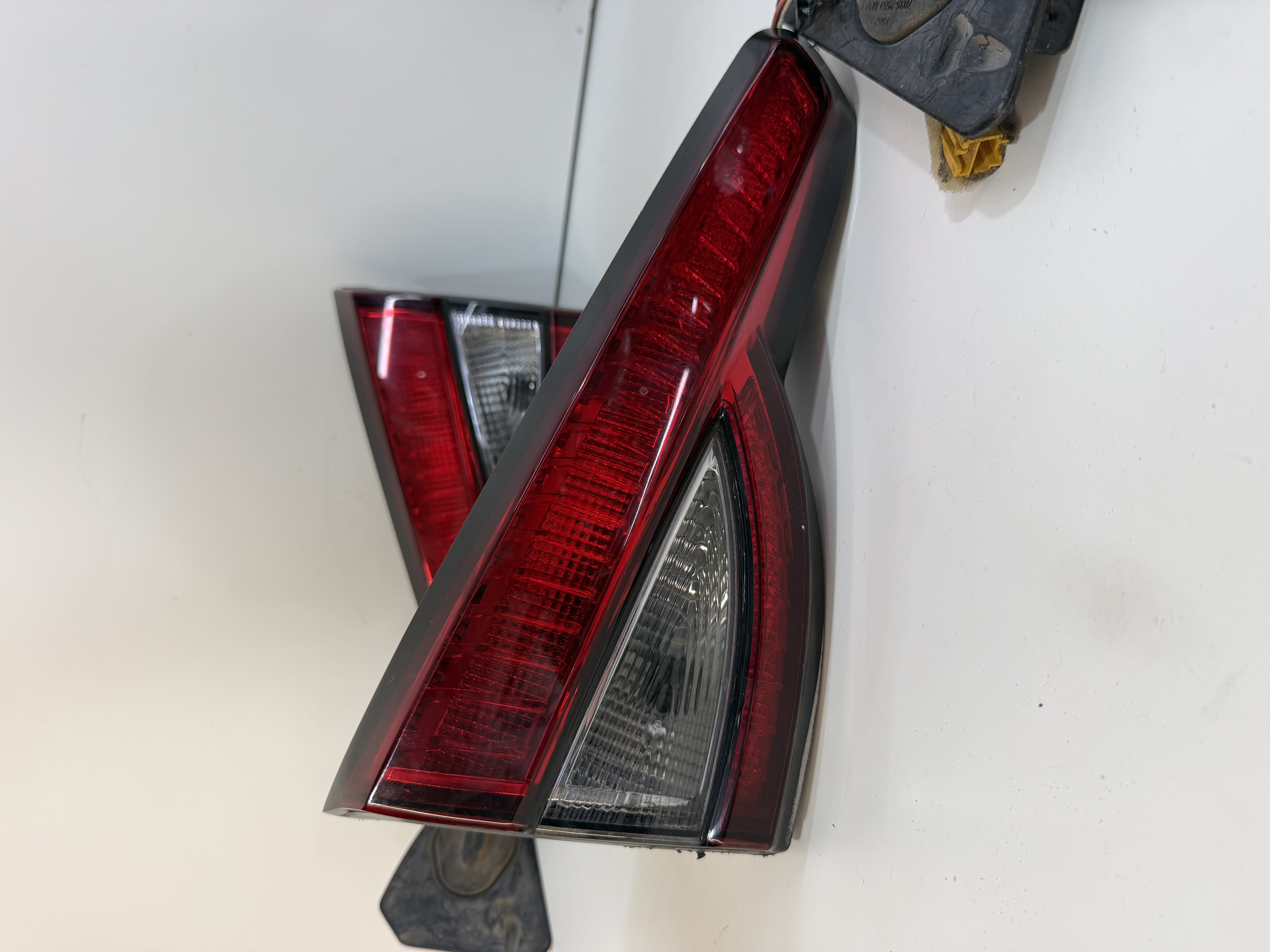 Lanterna tampa traseira Fiat Argo  2018 2019 2020 2021 2022 2023 2024 2025 - foto 3 de 9