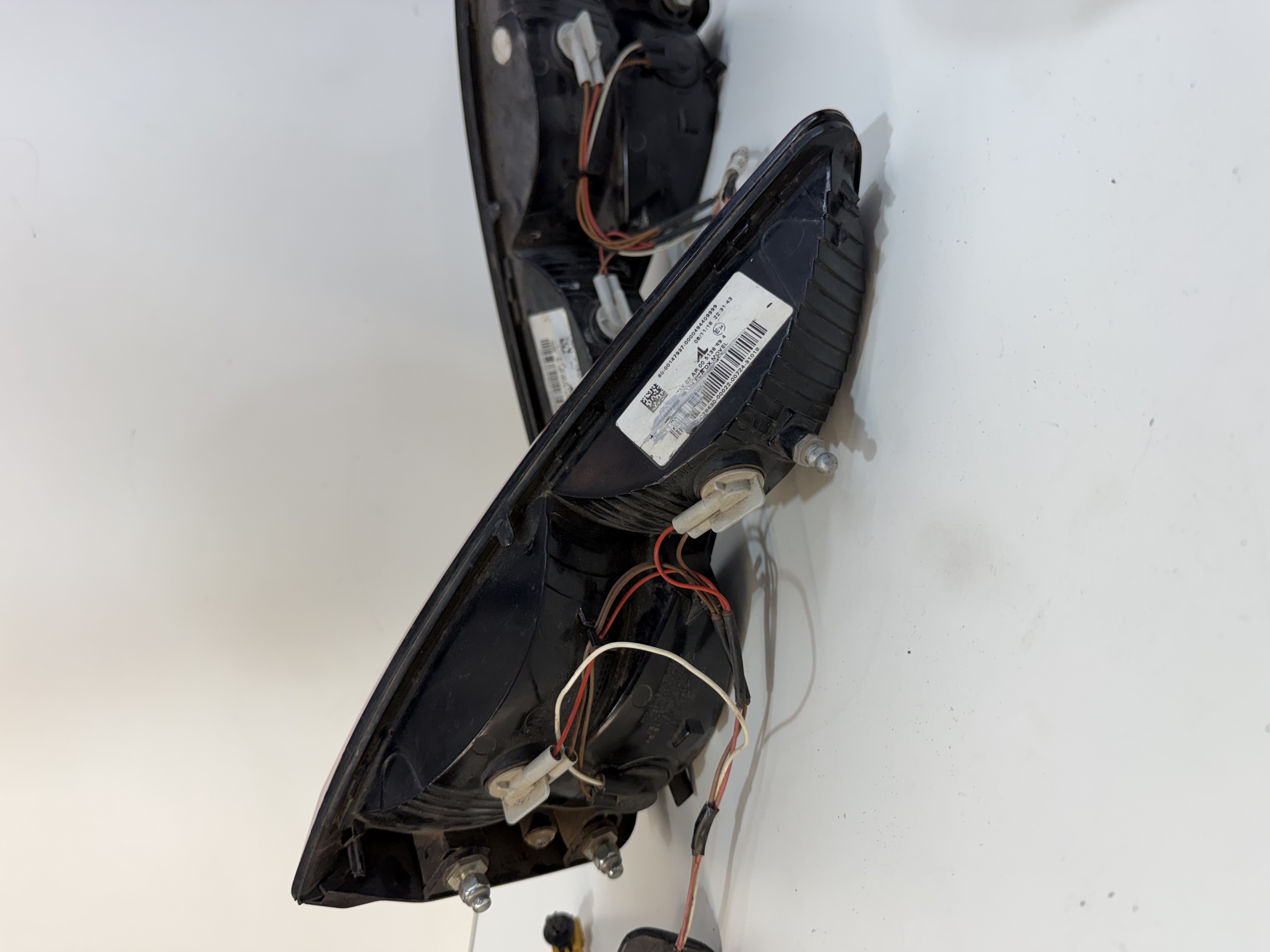 Lanterna tampa traseira Fiat Argo  2018 2019 2020 2021 2022 2023 2024 2025 - foto 6 de 9