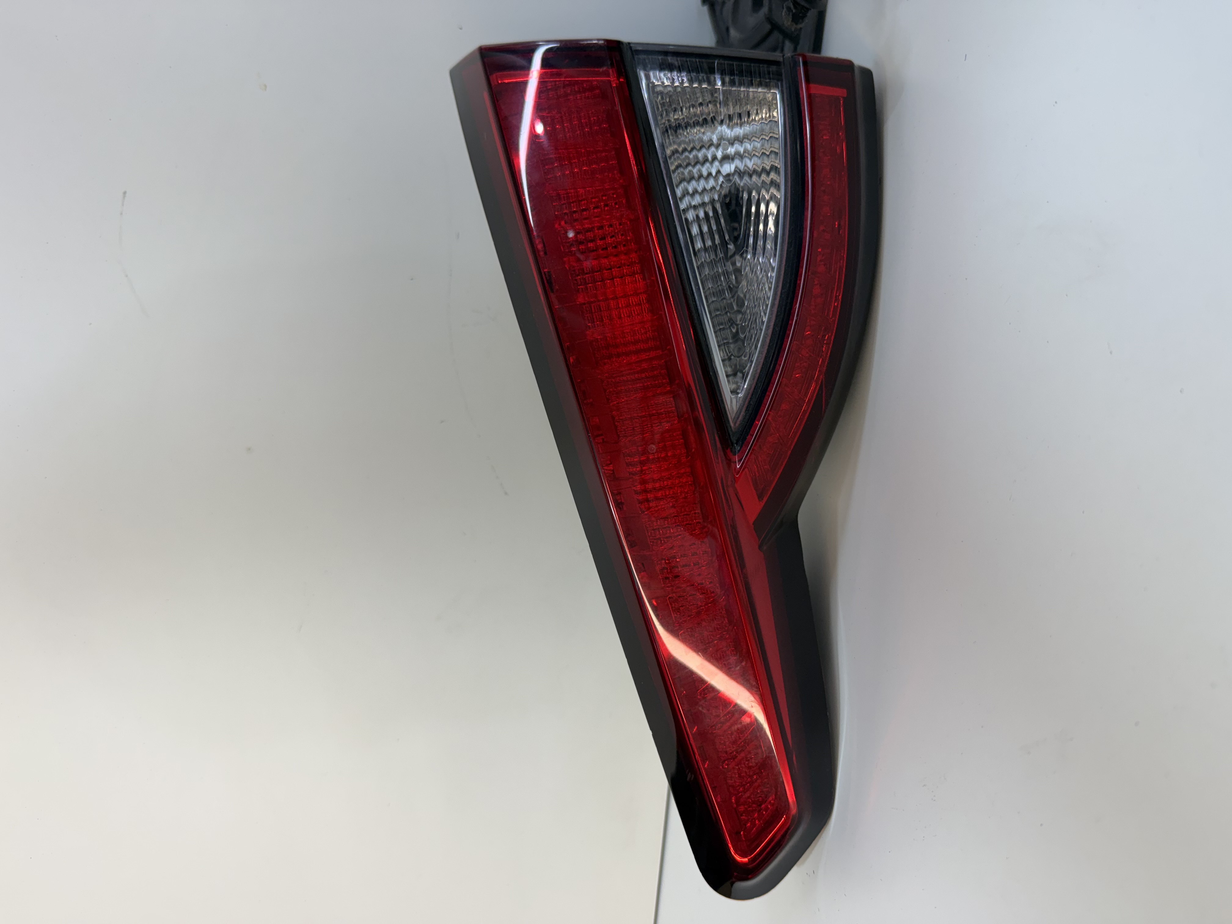 Lanterna traseira Direita da Tampa traseira Fiat Argo 17/23 - foto 1 de 5