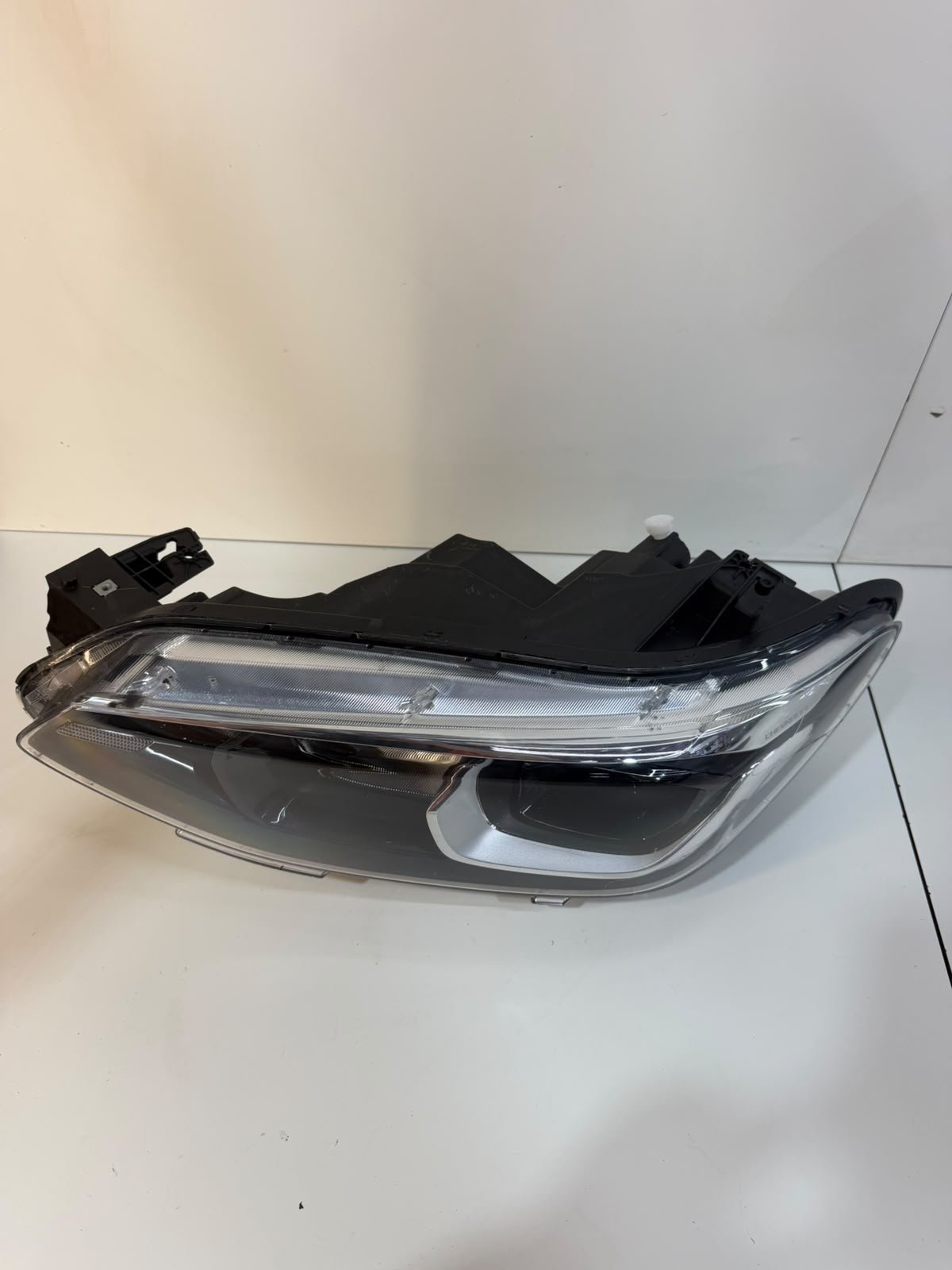 Farol Esquerdo Tracker Lt Ltz 2021 À 2024 Gm 52173374 - foto 5 de 6