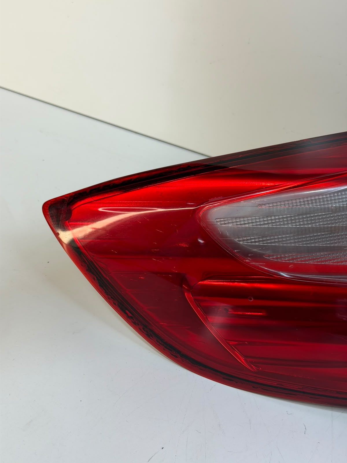 Lanterna Traseira Esquerda Fiat Strada 2014 a 2020 - foto 4 de 4