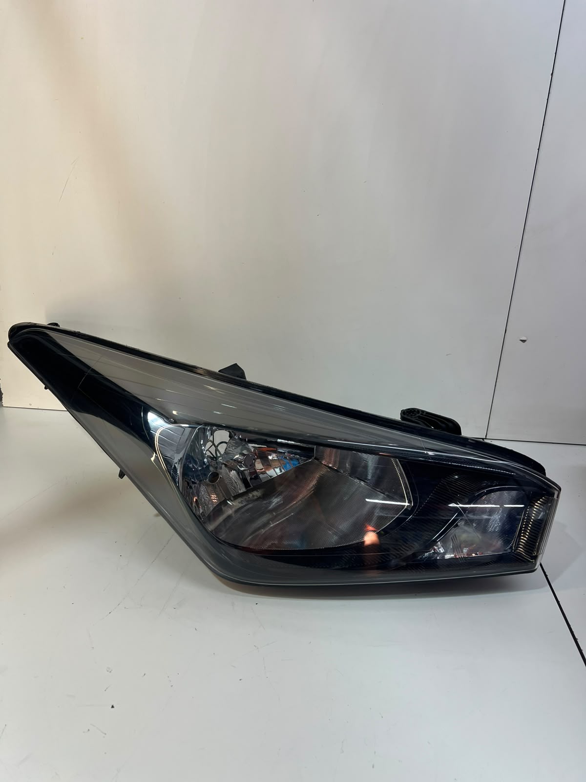 Farol Direito hyundai Hb20 2012 A 2019 - foto 1 de 2