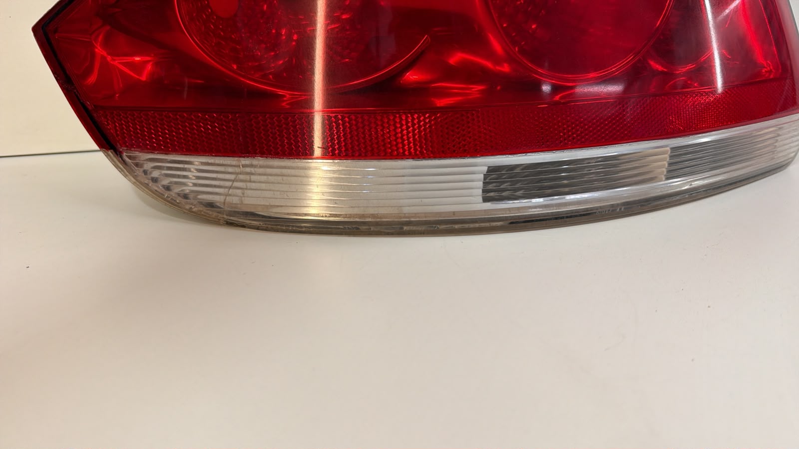 Lanterna traseira esquerda Fiat Linea - foto 4 de 5