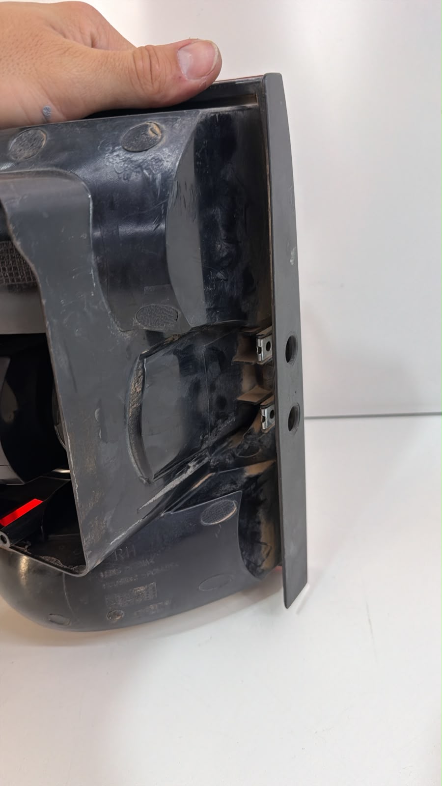 Lanterna traseira direita Volkswagen Saveiro G5/G6 2009 a 2016 - foto 3 de 5