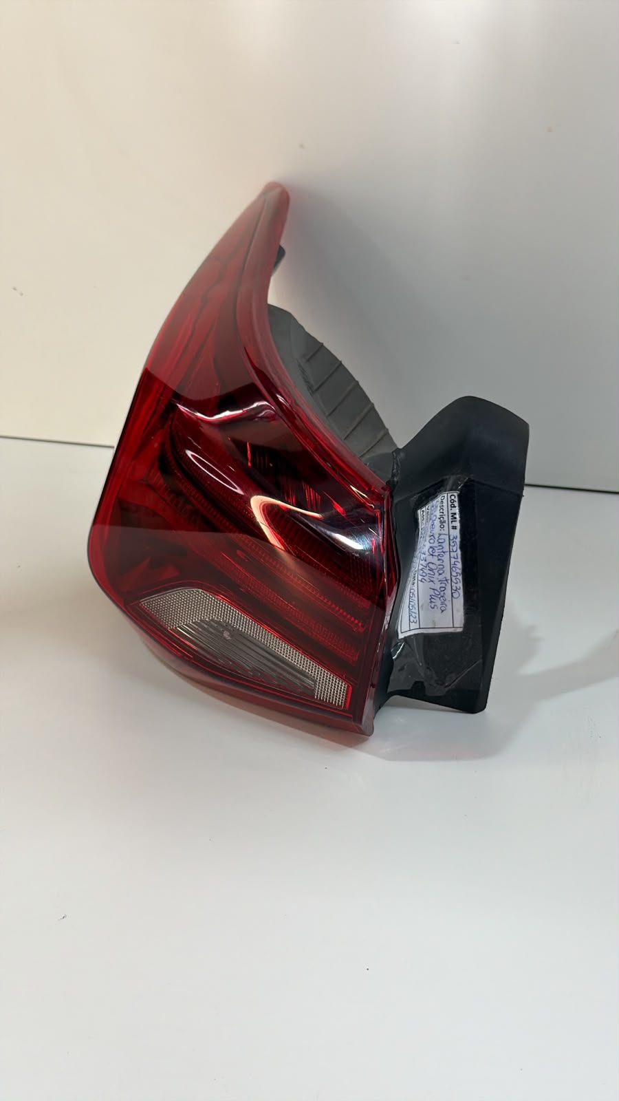Lanterna Tras Esq Canto Onix Plus sedan 21/25 26393727 - foto 4 de 4
