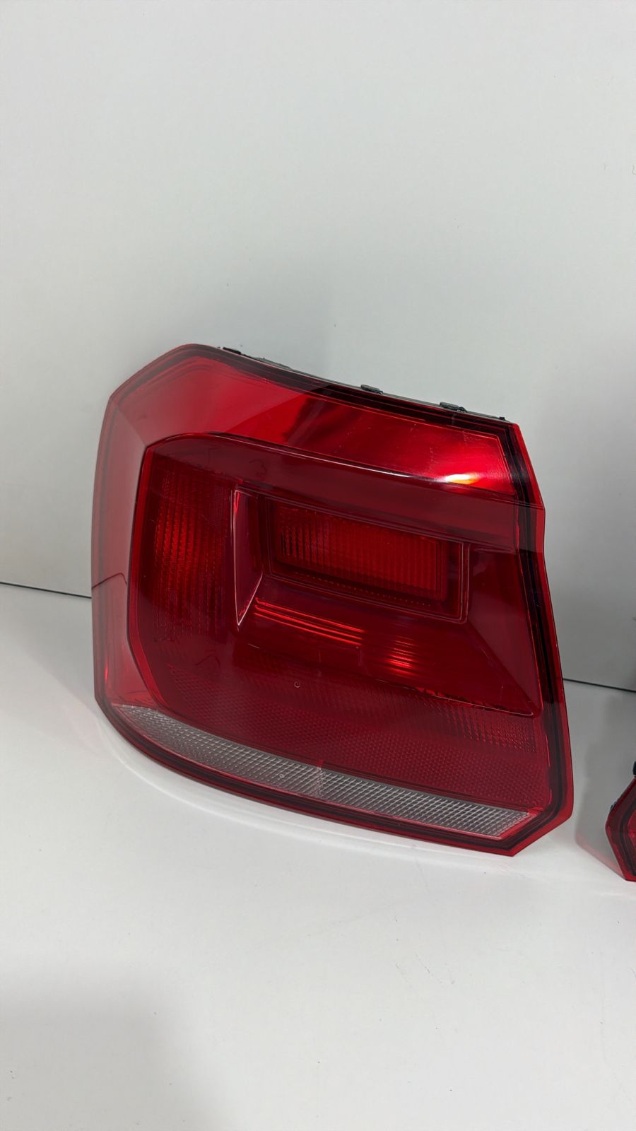 Lanterna Traseira esquerda  Gol G7 G8 Original 5u6945095bb 2017 a 2025 - foto 1 de 2