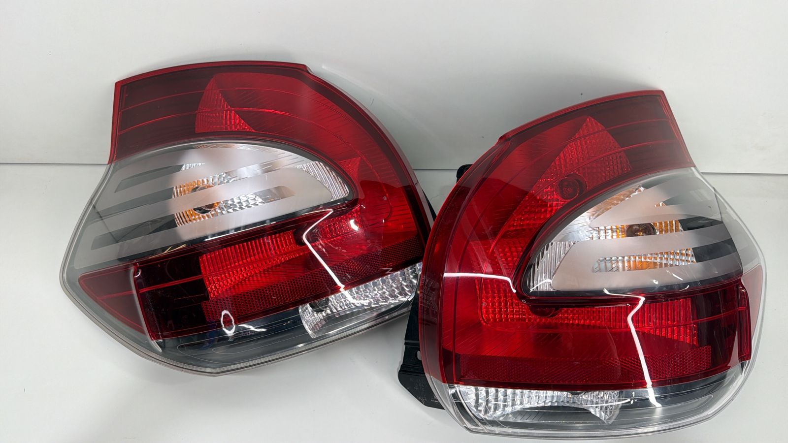 par de Lanterna fiat  Mobi 2017 2018 2019 A 2023 Original  (Usado) - foto 3 de 3